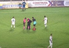 Árbitro é levado ao hospital após inseto entrar no seu ouvido em jogo em SP