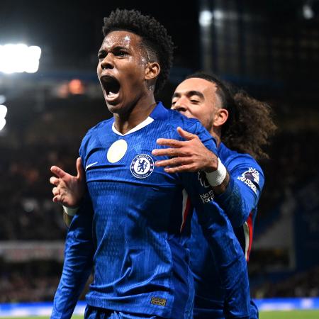 Estêvão, do Chelsea, marca contra o Liverpool pelo Campeonato Inglês Estêvão, do Chelsea, marca contra o Liverpool pelo Campeonato Inglês