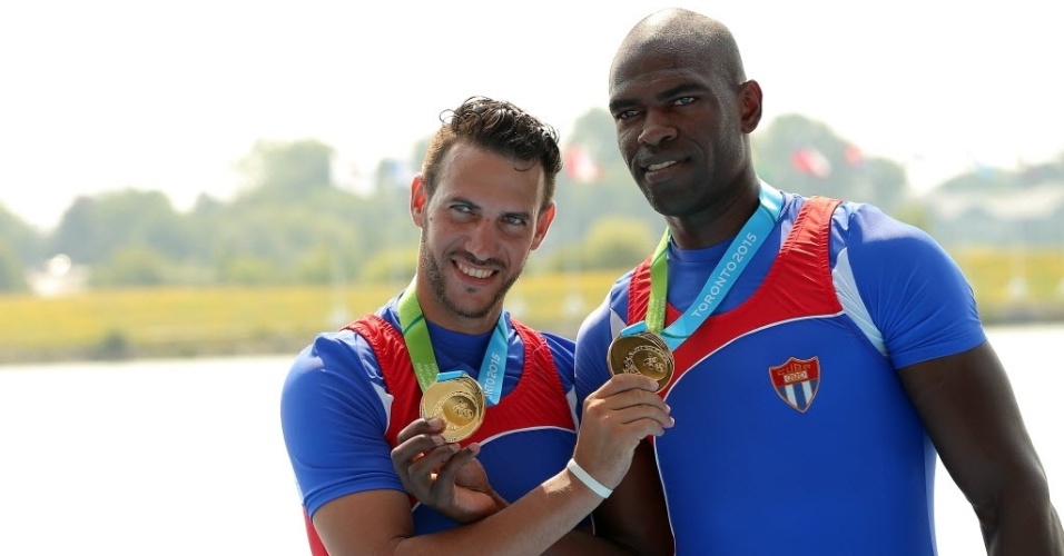 Cubanos Eduardo Rubio e Angel Fournier ficaram com a medalha de ouro na canoagem K2-1000m