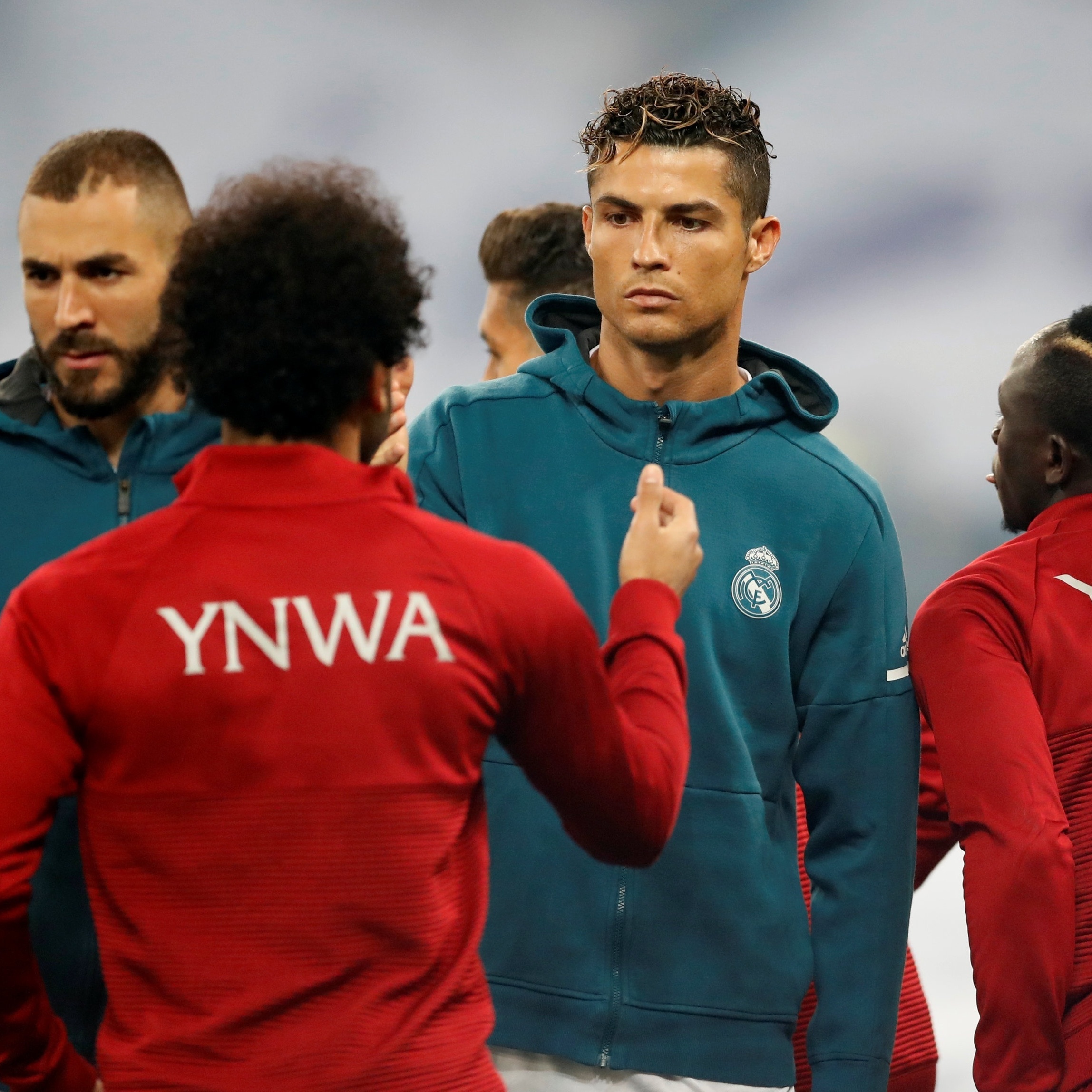 Comparado a Cristiano Ronaldo, Salah tem transformação física