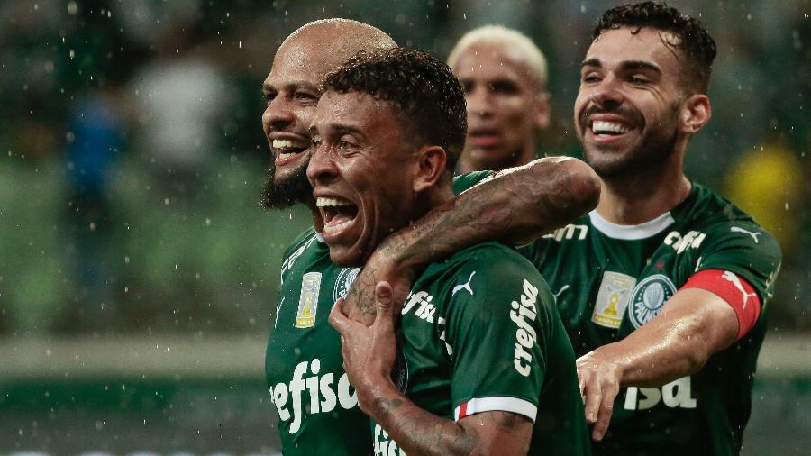 Marcos Rocha comemora seu gol pelo Palmeiras contra o Fortaleza, domingo passado, jogo com transmissão do TNT  - Marcello Zambrana/AGIF