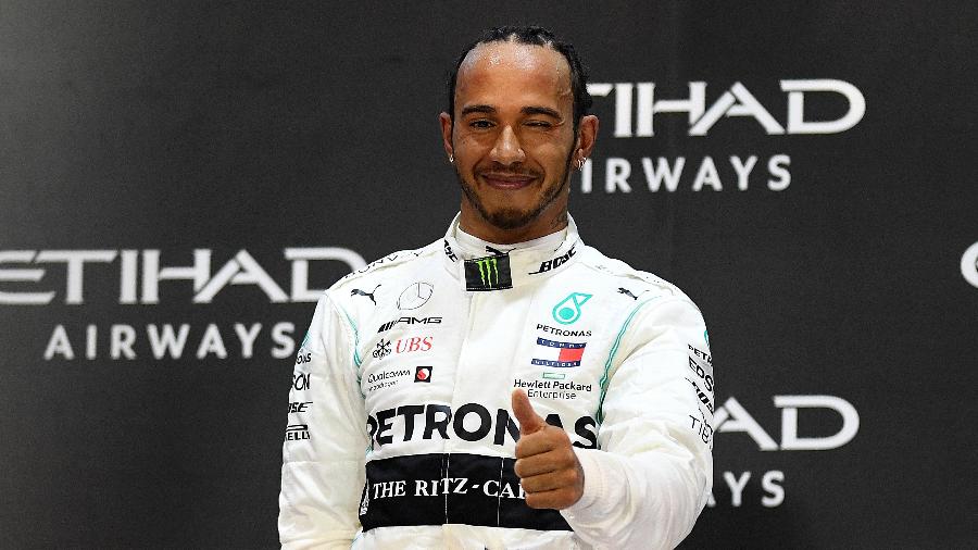 Lewis Hamilton no pódio da Fórmula 1 - Clive Mason/Getty Images