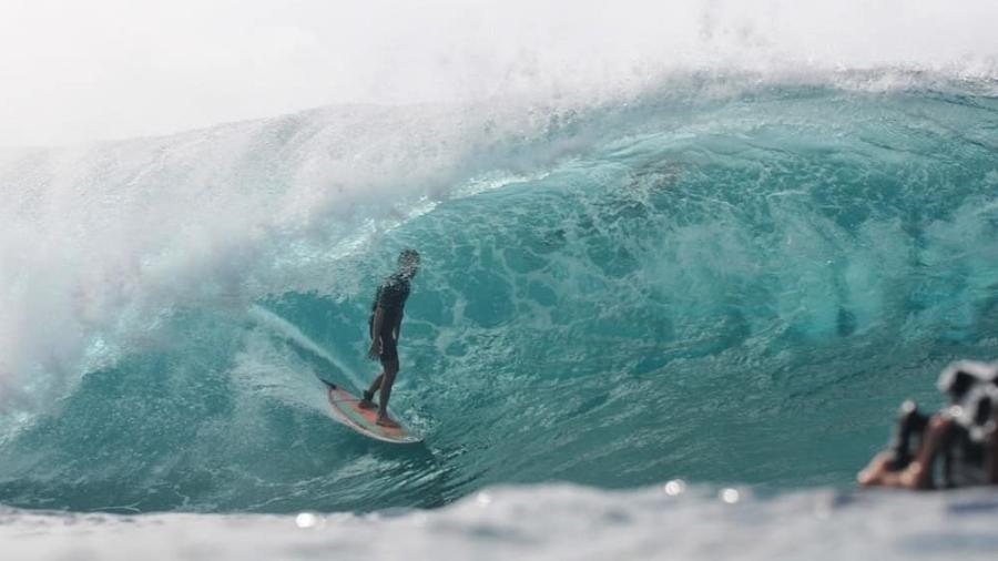 O surfista havaiano Derek Ho no período em que disputava competições de surfe - Reprodução/Instagram
