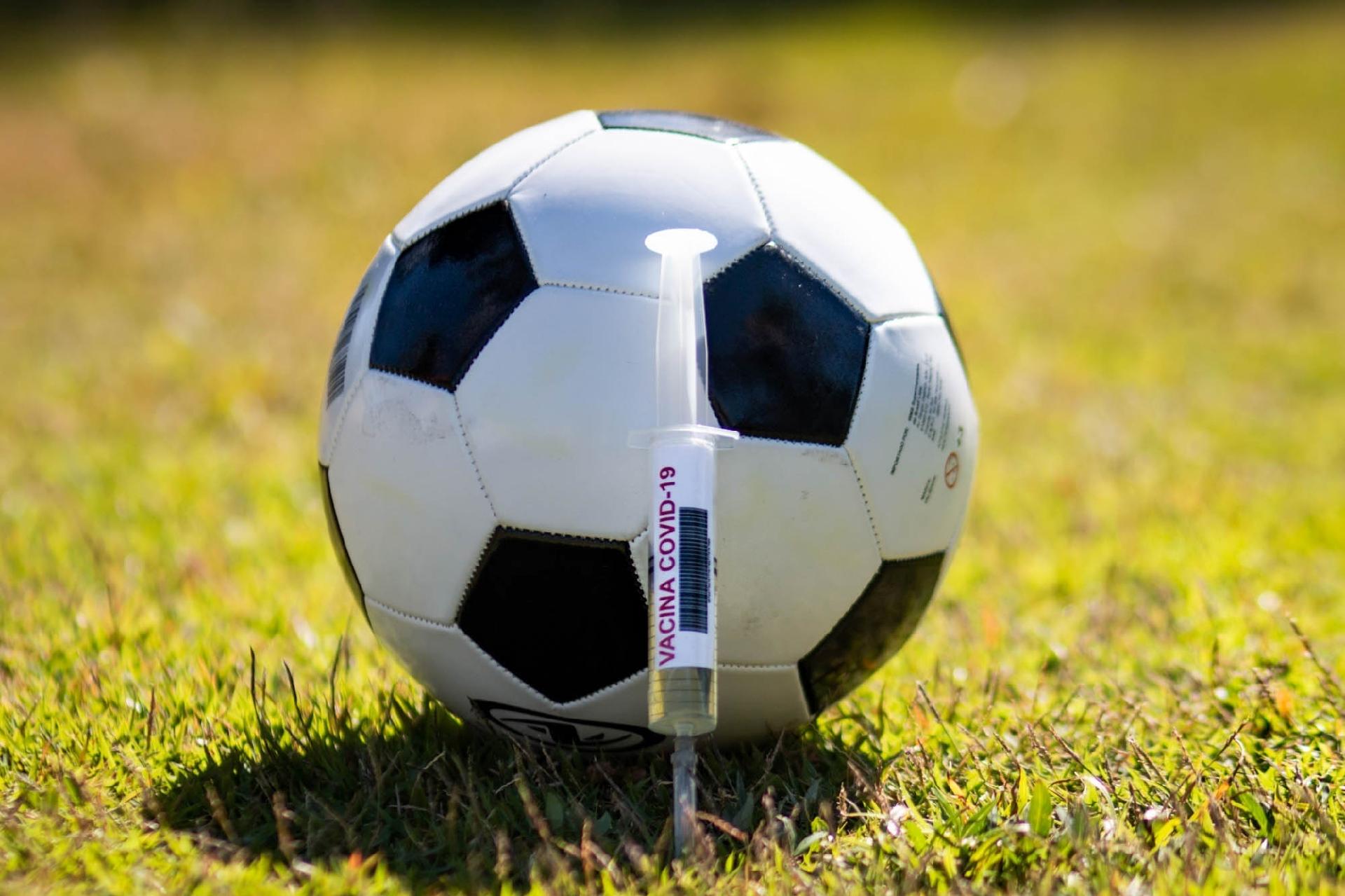 Vacinação avança e chega nos atletas: ele não pode recusar imunização!