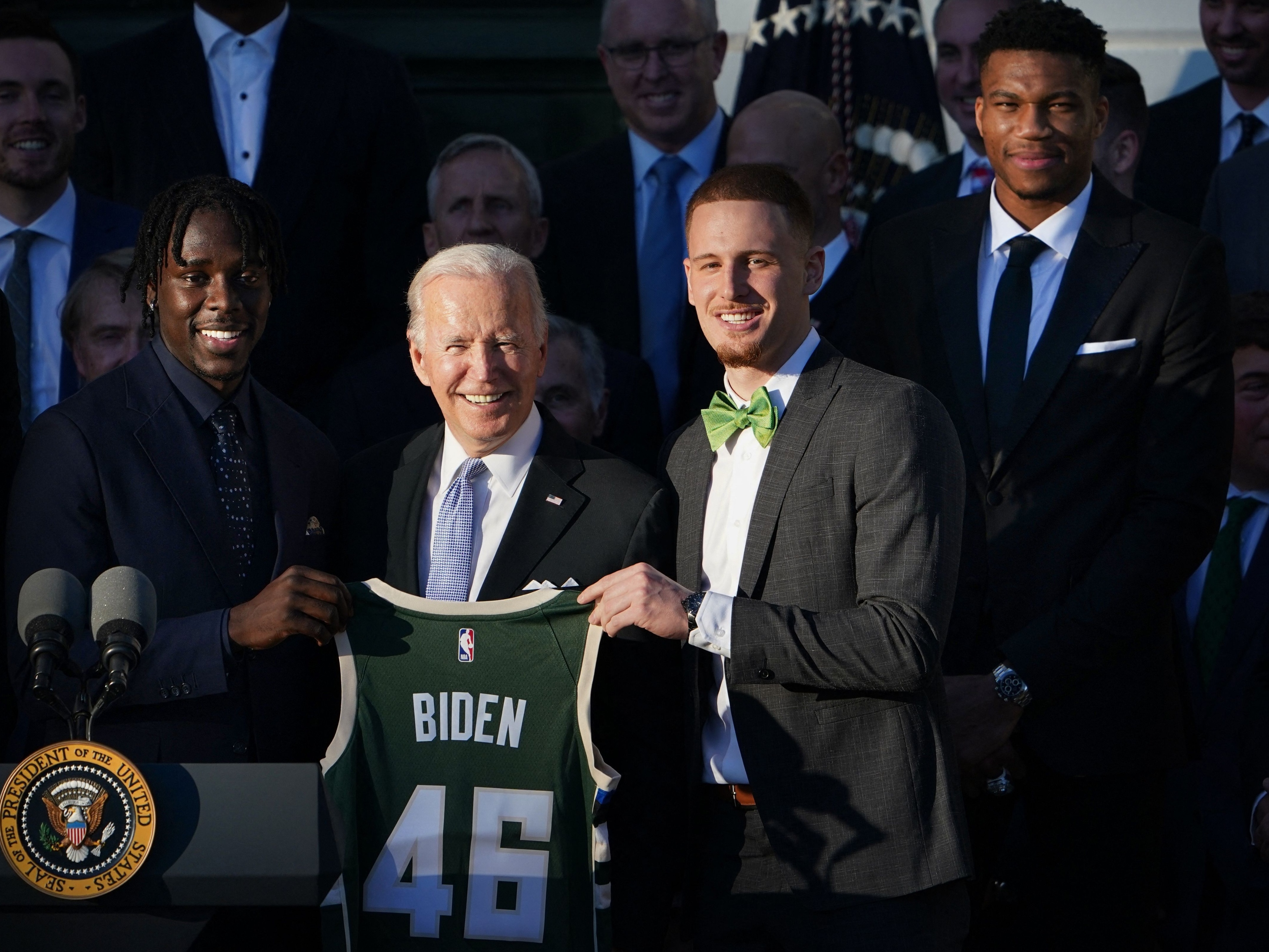 Trump briga com um astro da NBA e lhe retira o convite para ir à Casa  Branca, Internacional