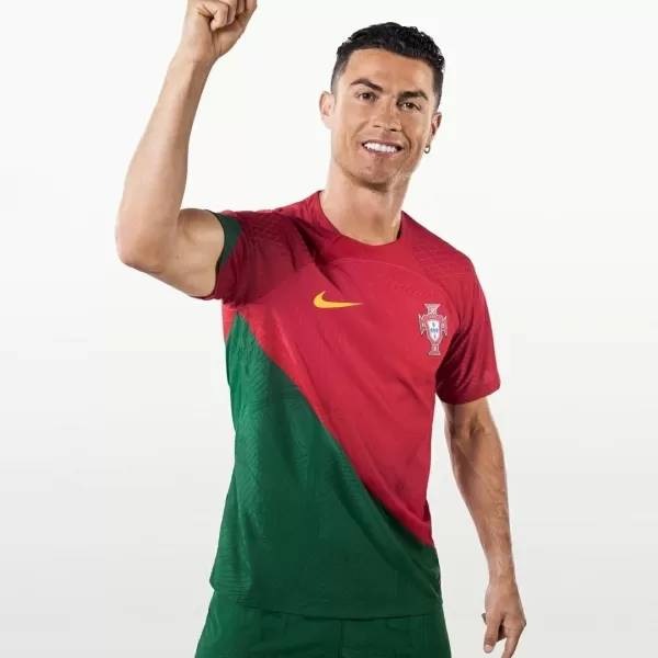 Copa: França, Portugal e mais 3 seleções divulgam camisas; veja