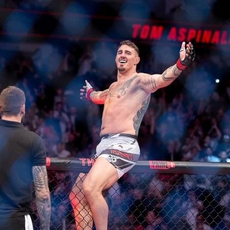 Tom Aspinall nocauteou Tybura no UFC Londres