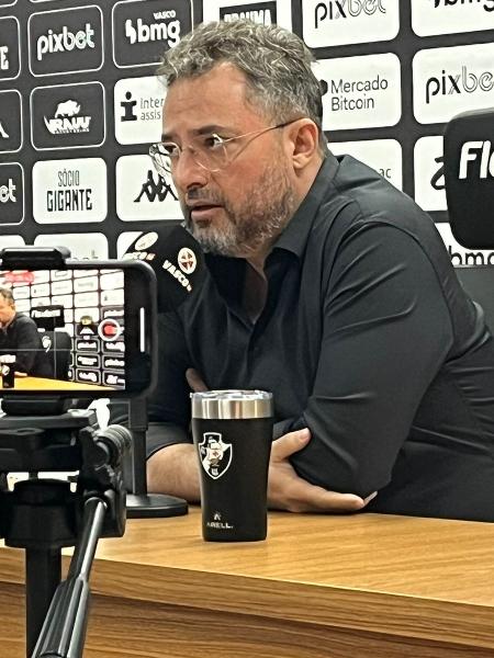 Alexandre Mattos, diretor de futebol do Vasco, em entrevista coletiva 