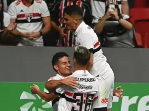 São Paulo vence com brilho de James na reestreia e golaço de Ferreira