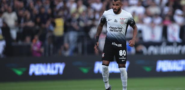 Corinthians perde xodó de Ramón e busca solução para vaga na Copa Brasil.