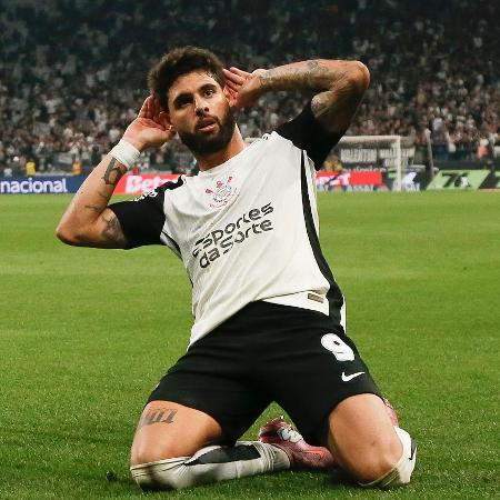 Santos e Corinthians se enfrentam hoje, às 21h30 (de Brasília), pelo Brasileirão