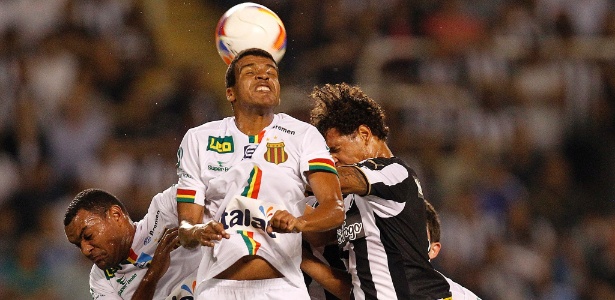 Sampaio Corrêa e Botafogo fizeram uma partida disputada pela Série B - Vitor Silva / SSPress