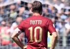 Técnico é contra aposentar camisa de Totti: "temos que manter a 10 viva" - Xinhua/Alberto Lingria