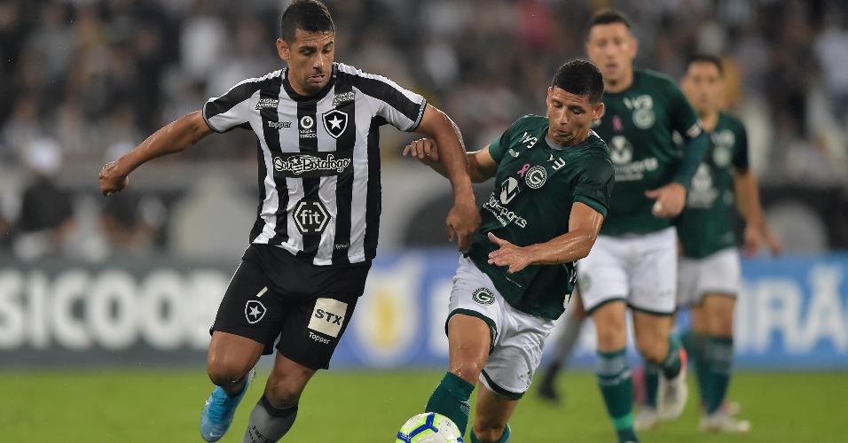 Diego Souza, durante partida entre Botafogo e Goiás