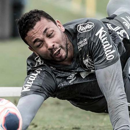 Vladimir, goleiro do Santos, durante treino no CT Rei Pelé - Ivan Storti/Santos FC