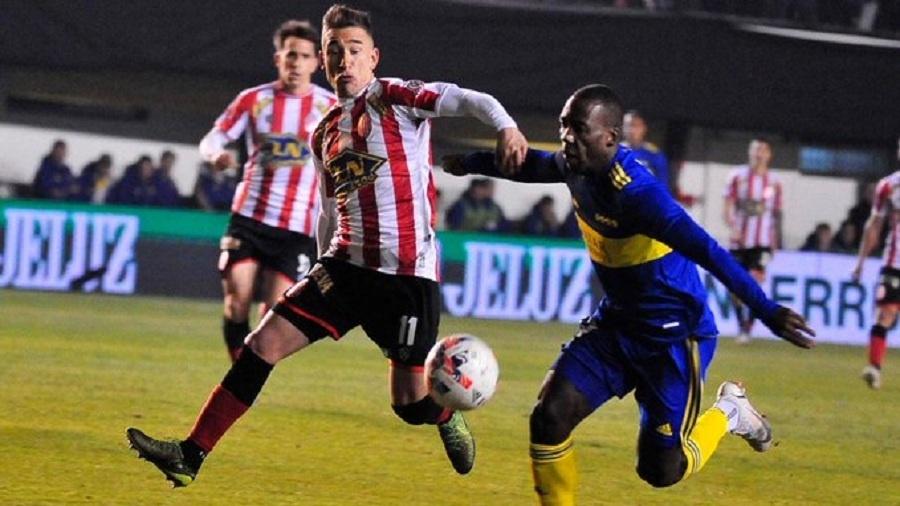 Luis Advíncula voltou ao Boca em vitória contra o Barracas Central na Argentina - Divulgação CABJ