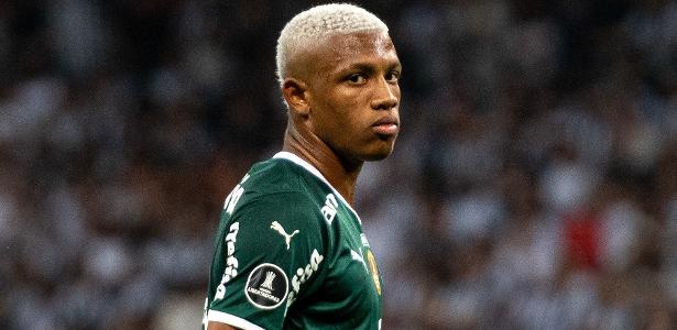 Arsenal faz proposta de 20 milhões de libras por Danilo, do Palmeiras