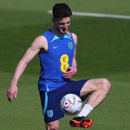 Superstição? Declan Rice quer preencher espaço com troféu da Copa do Mundo - Marc Atkins/Getty Images