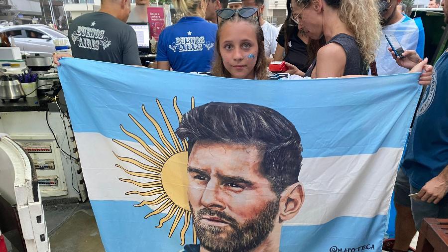 Torcedora da Argentina no Quiosque Buenos Aires, no posto 5 da praia de Copacabana - Caio Blois/UOL