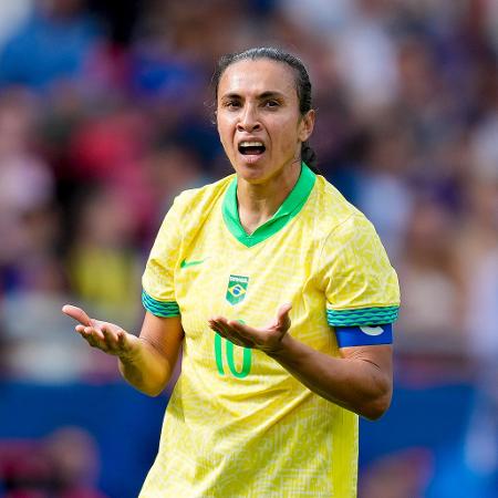 Marta, da seleção brasileira, em jogo contra o Japão pelas Olimpíadas