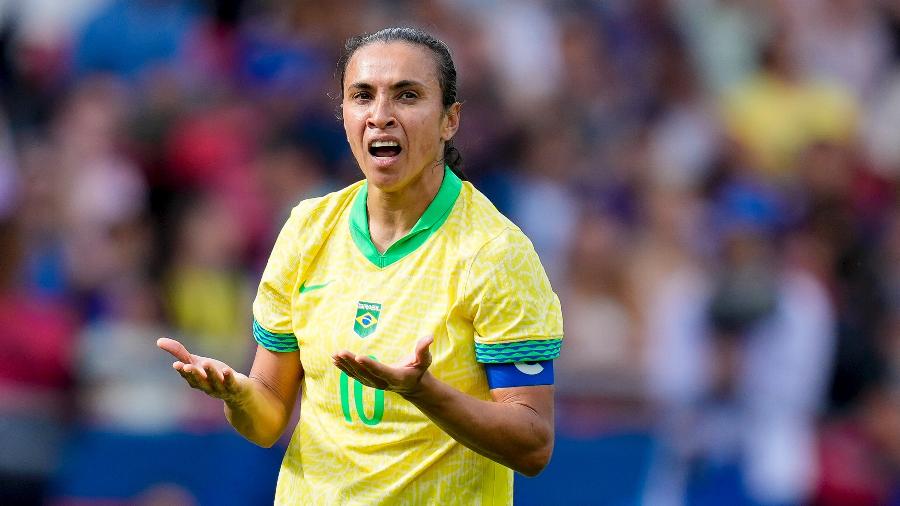 Marta, da seleção brasileira, em jogo contra o Japão pelas Olimpíadas