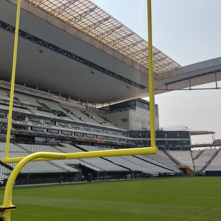 Gramado da Neo Química Arena foi modificado para receber a partida entre Eagles e Packers