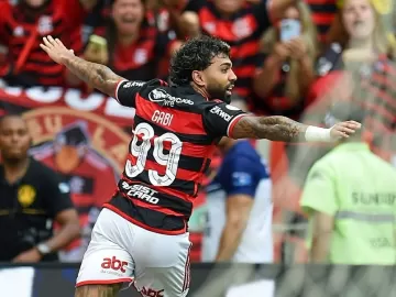 Gabigol marca e emociona, mas Flamengo empata com Vitória na última rodada