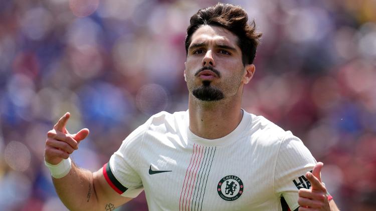 Pedro Neto comemora gol marcado pelo Chelsea contra o Flamengo no Mundial Pedro Neto comemora gol marcado pelo Chelsea contra o Flamengo no Mundial