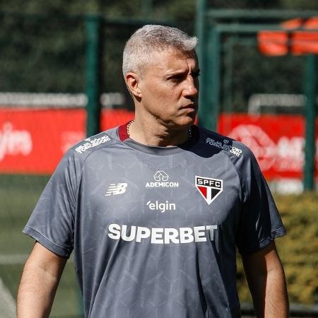 Hernán Crespo comanda treino do São Paulo - Rubens Chiri/SPFC