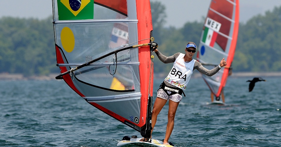 Patrí­cia Da Costa Freitas compete pela categoria Windsurfing RS:X Feminino da vela