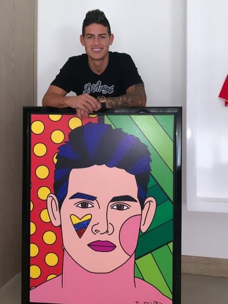 James Rodríguez posa ao lado de quadro de Romero Britto - Reprodução/Instagram