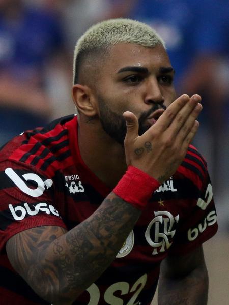 Gabigol comemora após marcar pelo Flamengo contra o Cruzeiro - Fernando Moreno/AGIF