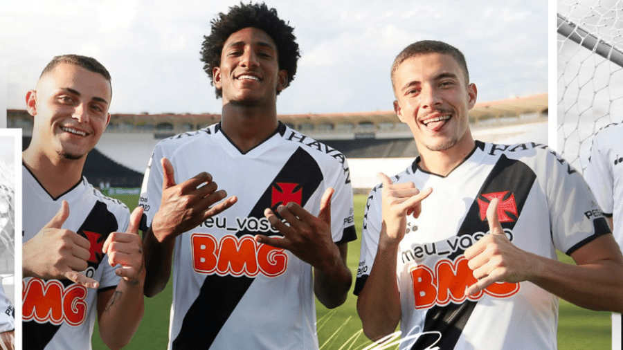 "Meninos da Colina", Bruno Gomes, Talles Magno e Caio Lopes posam para fotos com novo uniforme do Vasco - Rafael Ribeiro / Twitter do Vasco