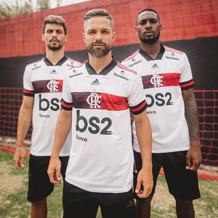 Rodrigo Caio, Diego e Gerson com a nova camisa 2 do Flamengo da temporada 2020 - Reprodução