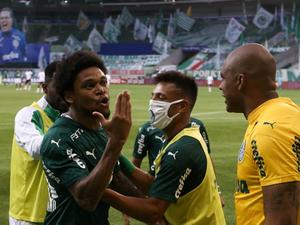 Palmeiras vence o Corinthians e é campeão paulista