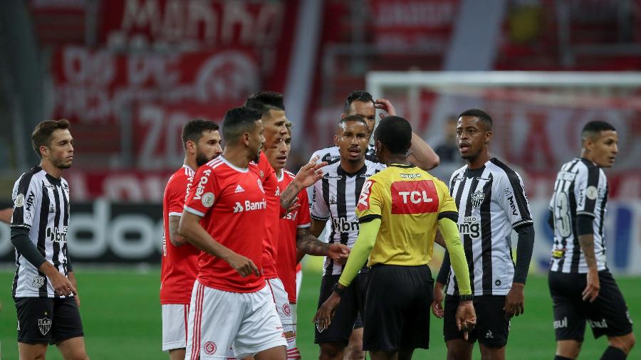 Internacional x Atlético-MG: onde assistir ao vivo, horário e