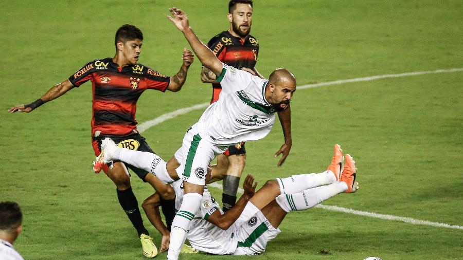 Goiás vem de derrota para o Sport no domingo, na Ilha do Retiro - Paulo Paiva/AGIF