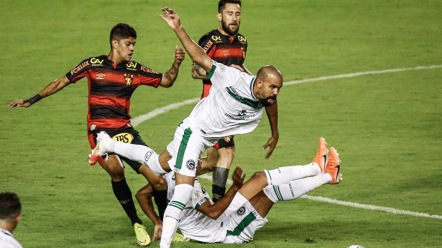 Botafogo x Goiás: onde assistir ao vivo, horário e escalações do jogo de  hoje pelo Brasileirão - Lance!