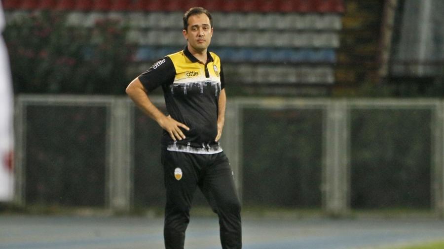 Juan Tolisano, técnico do Deportivo Táchira, tem trajetória ligada a categorias de base - Wender Depablos/Deportivo Táchira