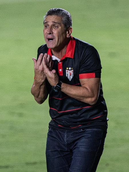 Jorginho, treinador do Atlético-GO - Heber Gomes/AGIF