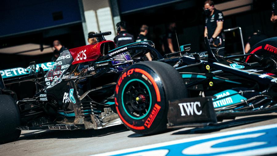 Lewis Hamilton, na abertura dos treinos da F-1 em Istambul, nesta sexta-feira - Mercedes
