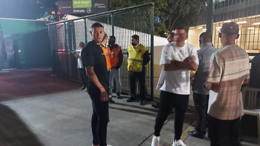 Jogadores formados na base do Palmeiras foram barrados na entrada do Allianz Parque - Diego Iwata Lima/UOL Esporte