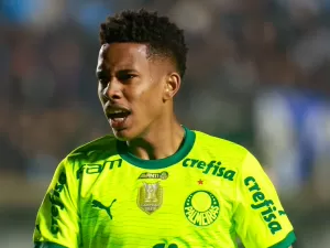 Estêvão brilha mais uma vez, faz golaço e evita a derrota do Palmeiras