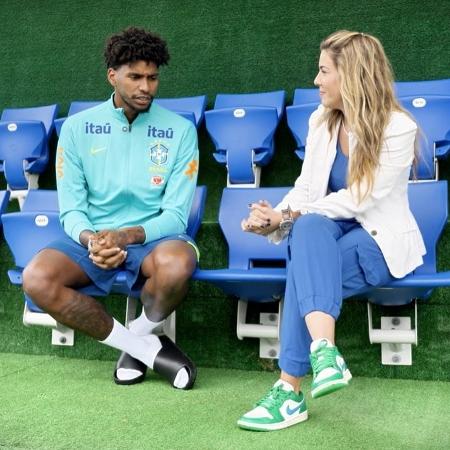 Hugo Souza fala de superação no Fala Aí, com Yara Fantoni