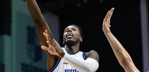 Minas vence jogo apertado contra o Corinthians na estreia do NBB 25/26 Minas vence jogo apertado contra o Corinthians na estreia do NBB 25/26