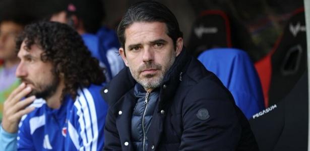 Fernando Gago infarta e é operado após jogo do Universidad de Chile, diz TV
