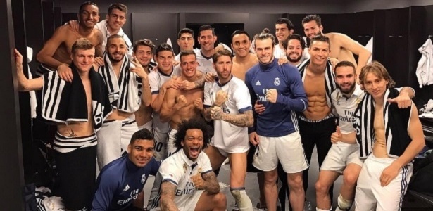 Casemiro comemora vitória do Real Madrid ao lado de companheiros de time - Reprodução/Instagram