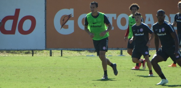 Damião participa de treinamento com grupo do Inter após contratura na cervical - Marinho Saldanha/UOL