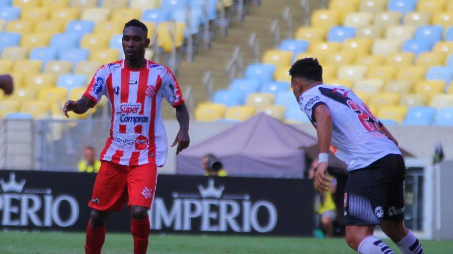 Atacante Jairinho se destacou pelo Bangu na semifinal do Campeonato Carioca contra o Vasco - Joao Carlos Gomes/ Bangu AC