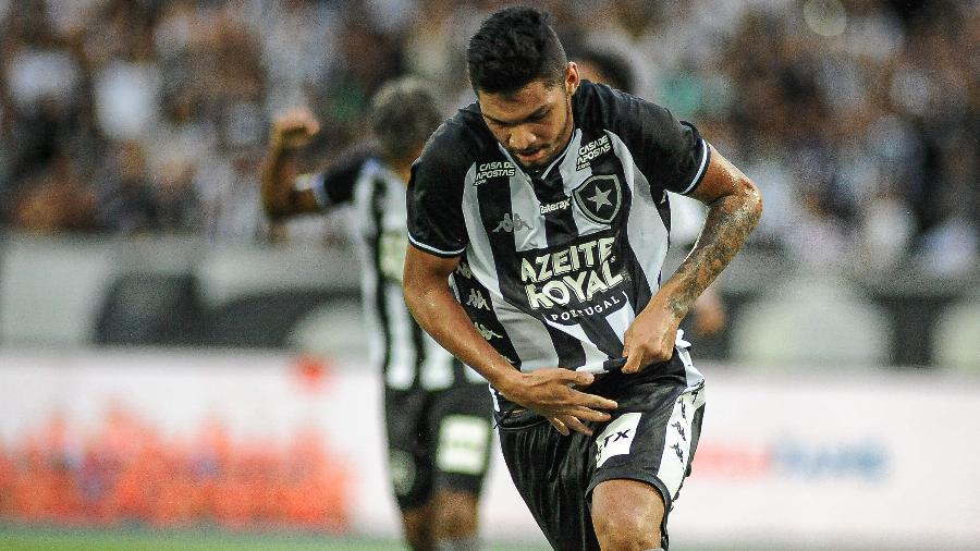 Igor Cássio comemora gol do Botafogo contra o Vasco - Allan Carvalho/AGIF